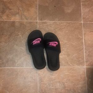 Black and pink nike sandals